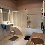 La Salamandre De L'escat بيت ضيافة 3*