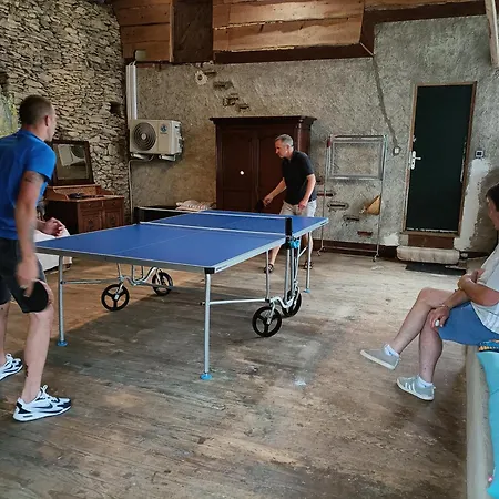 בית הארחה La Salamandre De L'escat Et Table D'hotes