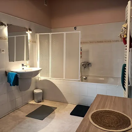 La Salamandre De L'escat Gasthof 3*